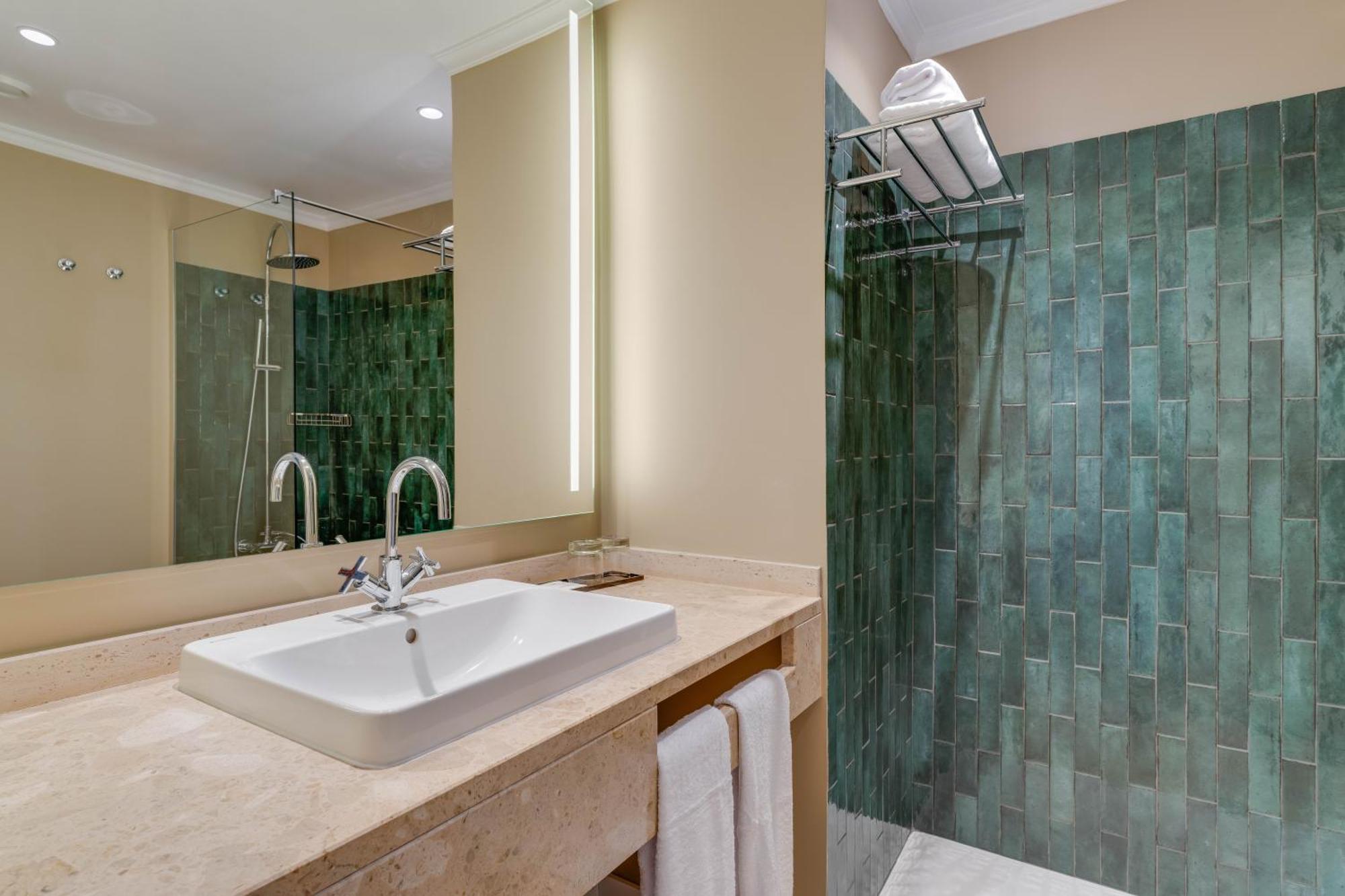 ホテル Pestana Quinta Perestrello フンシャル エクステリア 写真