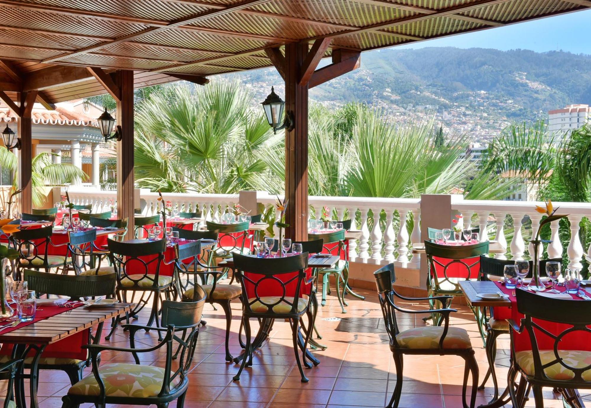 ホテル Pestana Quinta Perestrello フンシャル エクステリア 写真